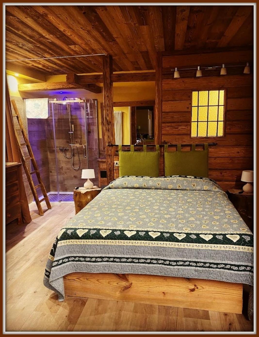 Atmosfera E Vista Mozzafiato Chalets Aosta Oda fotoğraf