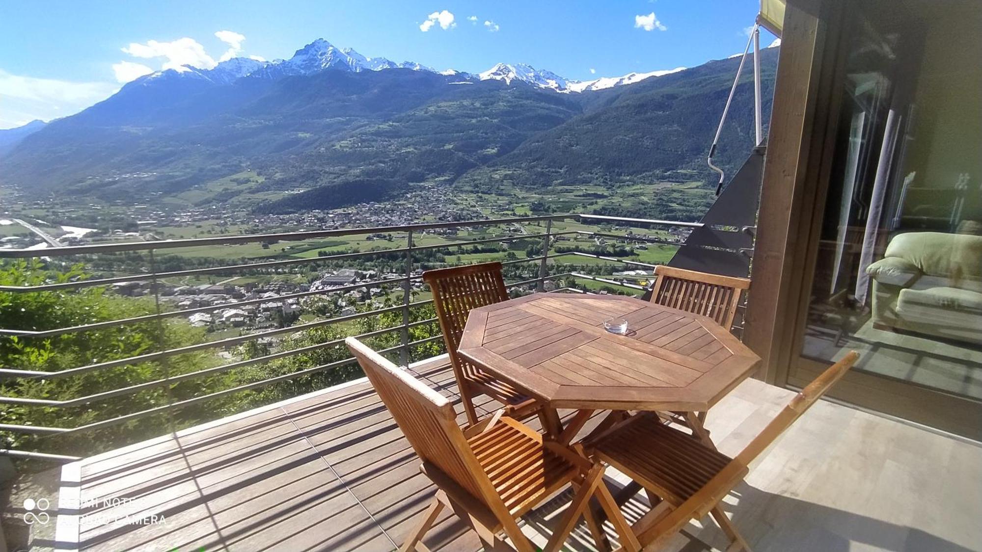 Atmosfera E Vista Mozzafiato Chalets Aosta Dış mekan fotoğraf